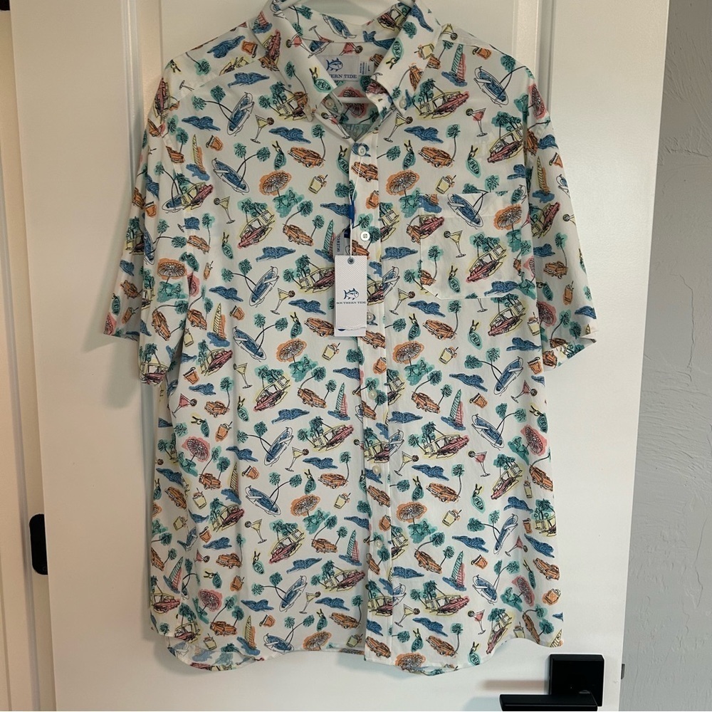 NWT Southern Tide Festive White Short Sleeve Button Down size Large